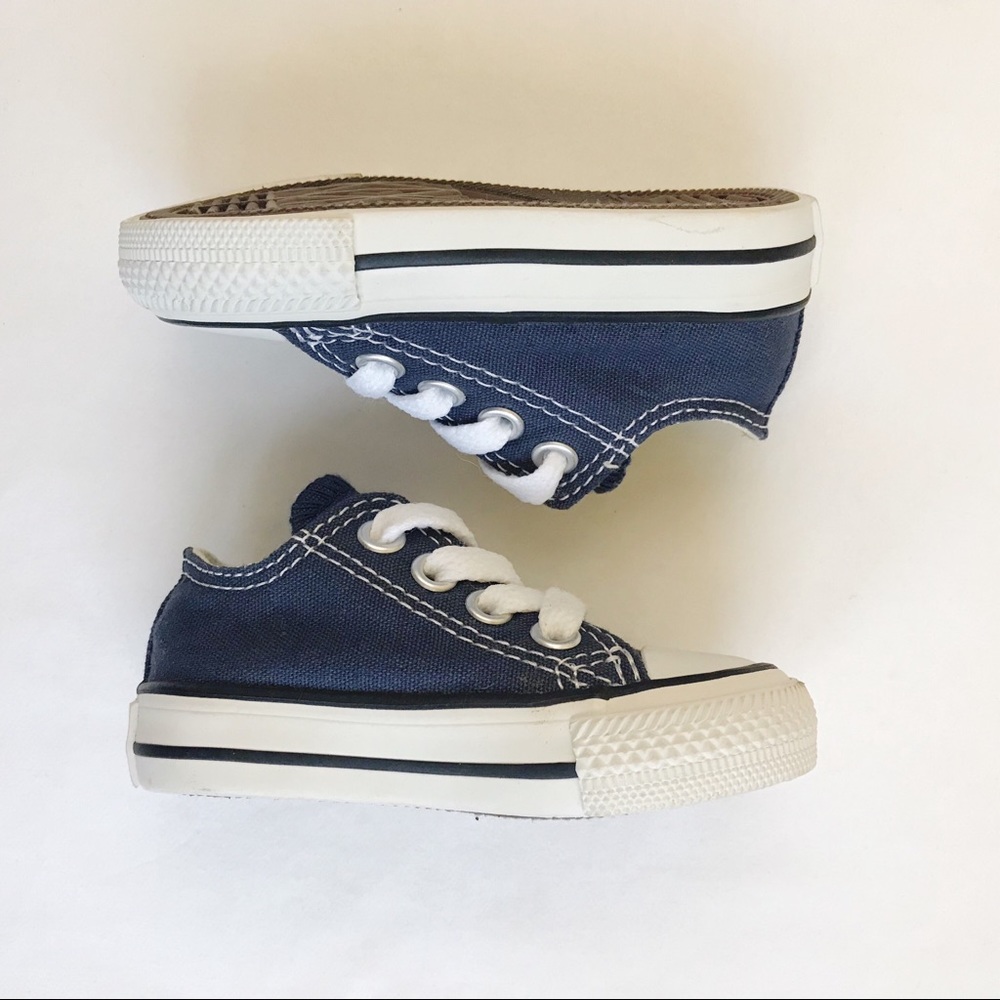 CONVERSE Chuck Taylor Navy Low Top
